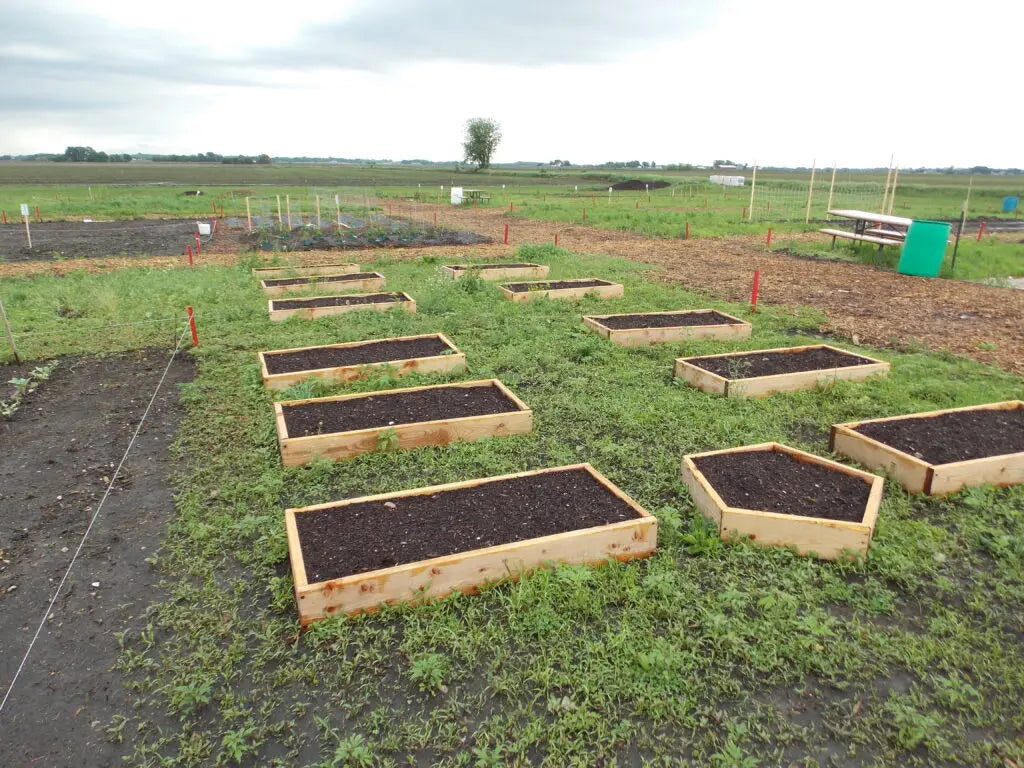 Book Now: Garden Plot Rentals π Blu Rose's Garden LLC π