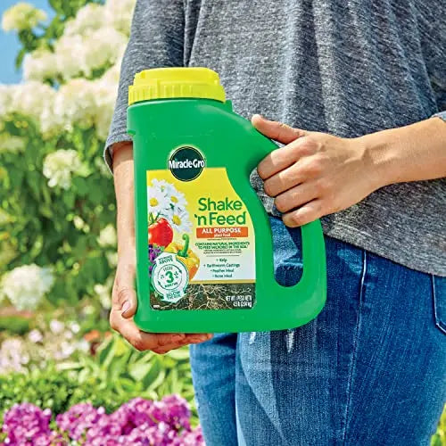 Miracle-Gro Shake 'N Feed All Purpose Plant Food, Plant Fertilizer, 4.5 lbs. - π Blu Rose's Garden LLC π