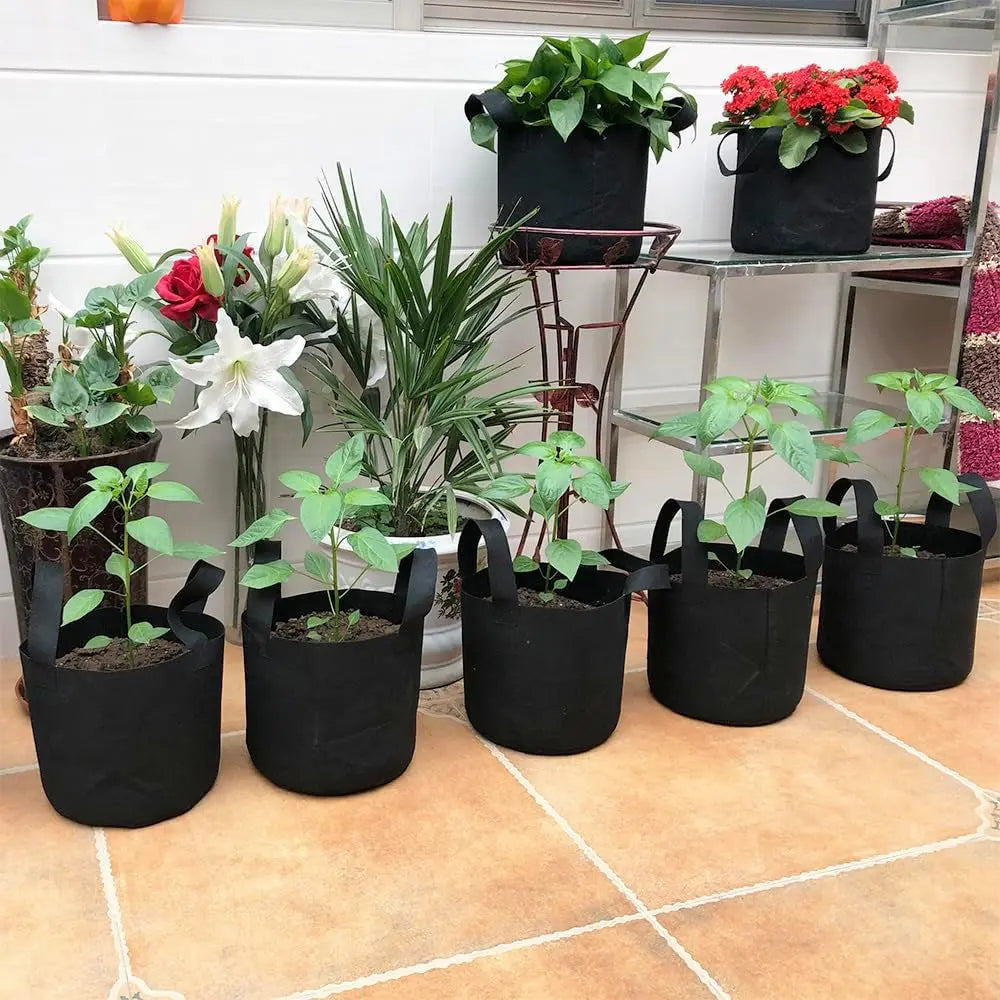 24-Pack 7 Gallon Nonwoven Grow Bags, Plant Grow Bags，Heavy Duty Aeration Fabric Pots with Durable Handles, Come with 24 Pcs Plant Labels