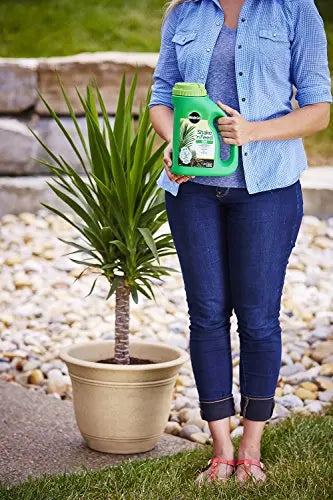 Miracle-Gro Shake 'N Feed Palm Plant Food, 4.5 lb., Feeds up to 3 Months - 💙 Blu Rose's Garden LLC 💙